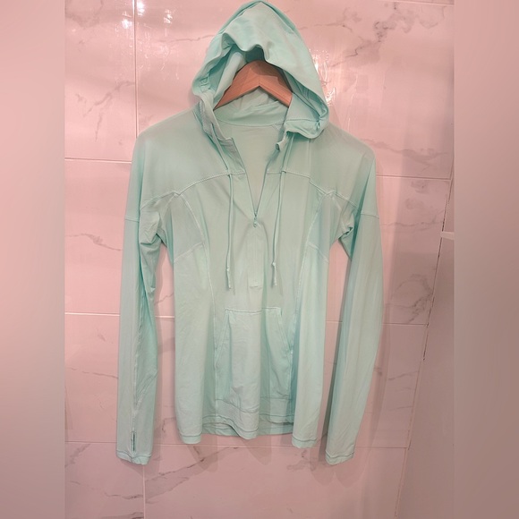 Lululemon Runbeam Hoodie - Picture 4 of 9